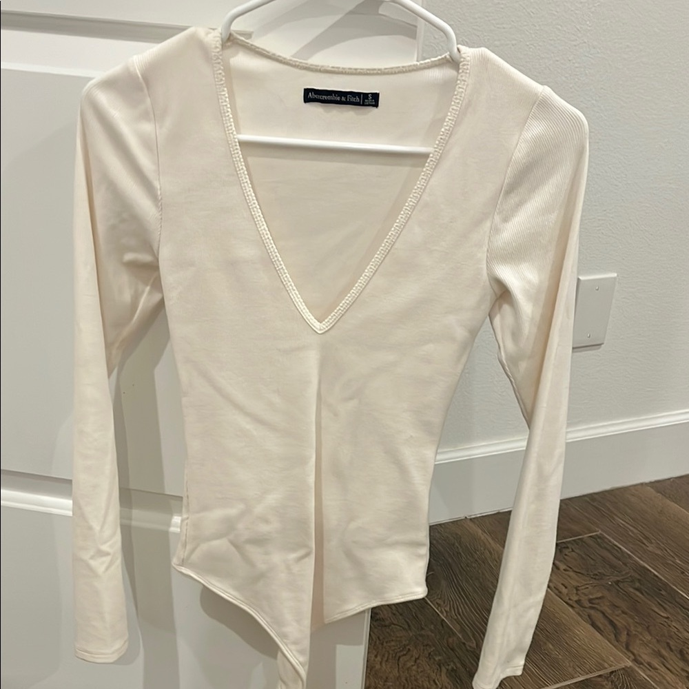 Abercrombie & Fitch Cream Asymmetrical Long Sleeve Bodysuit